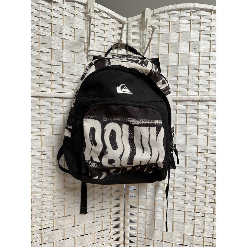 Quiksilver old school Backpack Black/white.‎